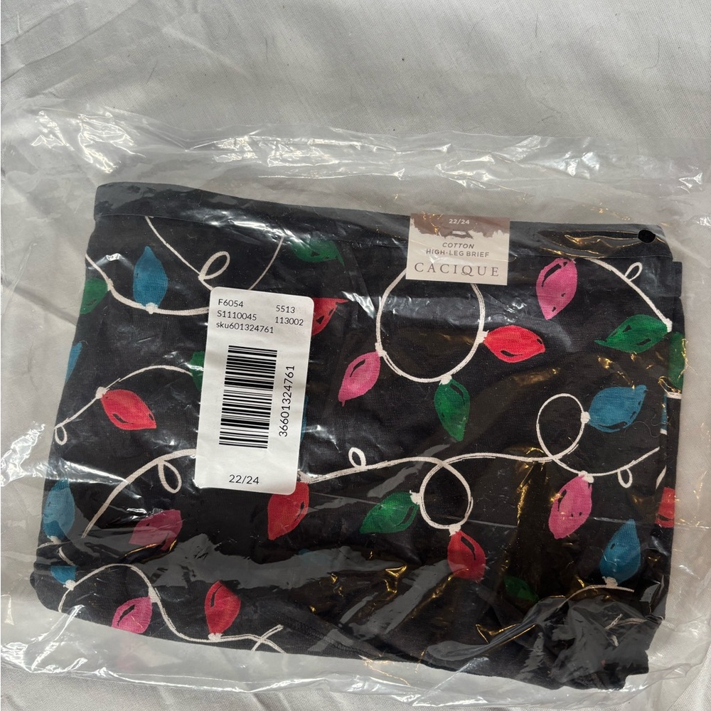 5 pair of Cacique (Lane Bryant) panties size 22/24.